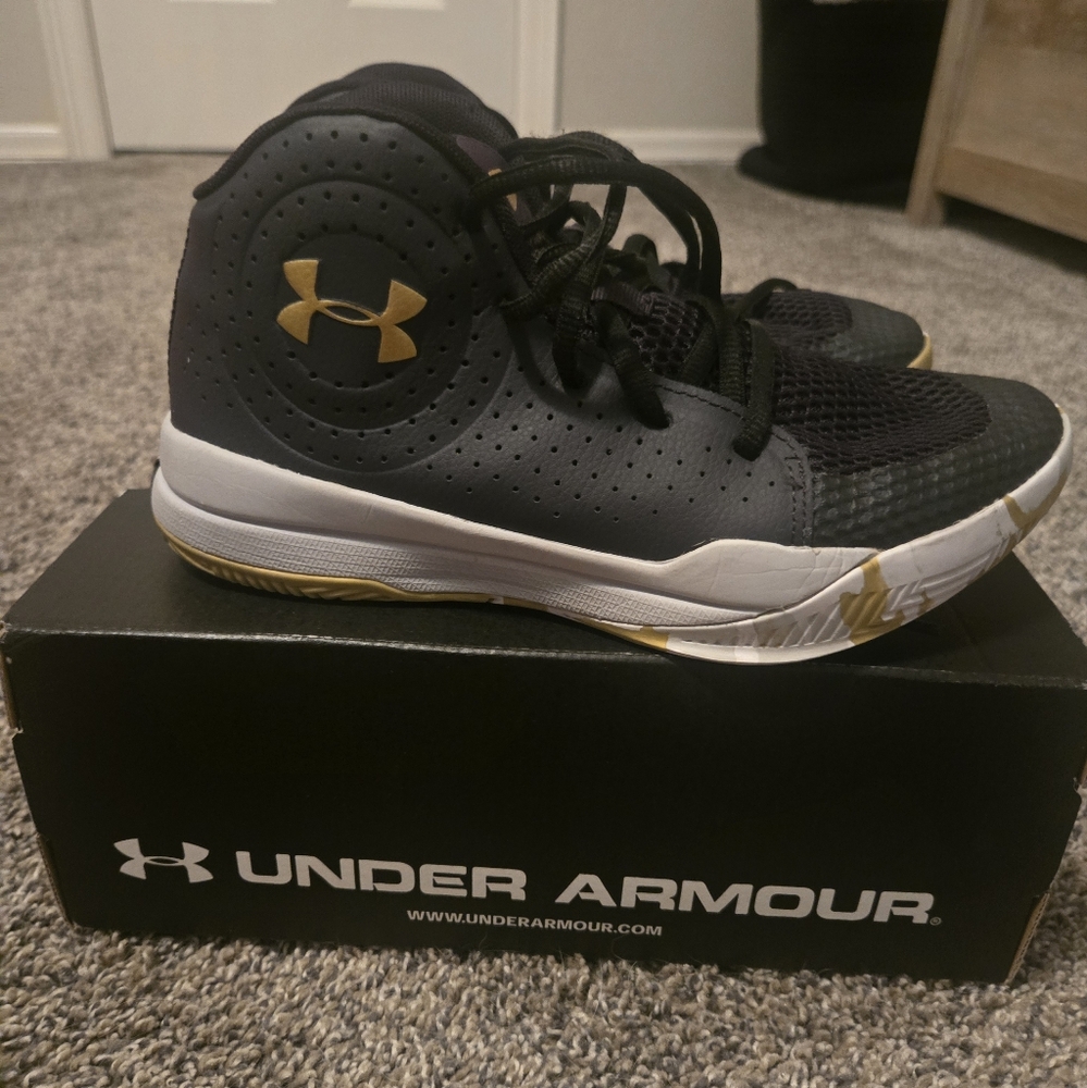 Under Armour boys basketball shoes